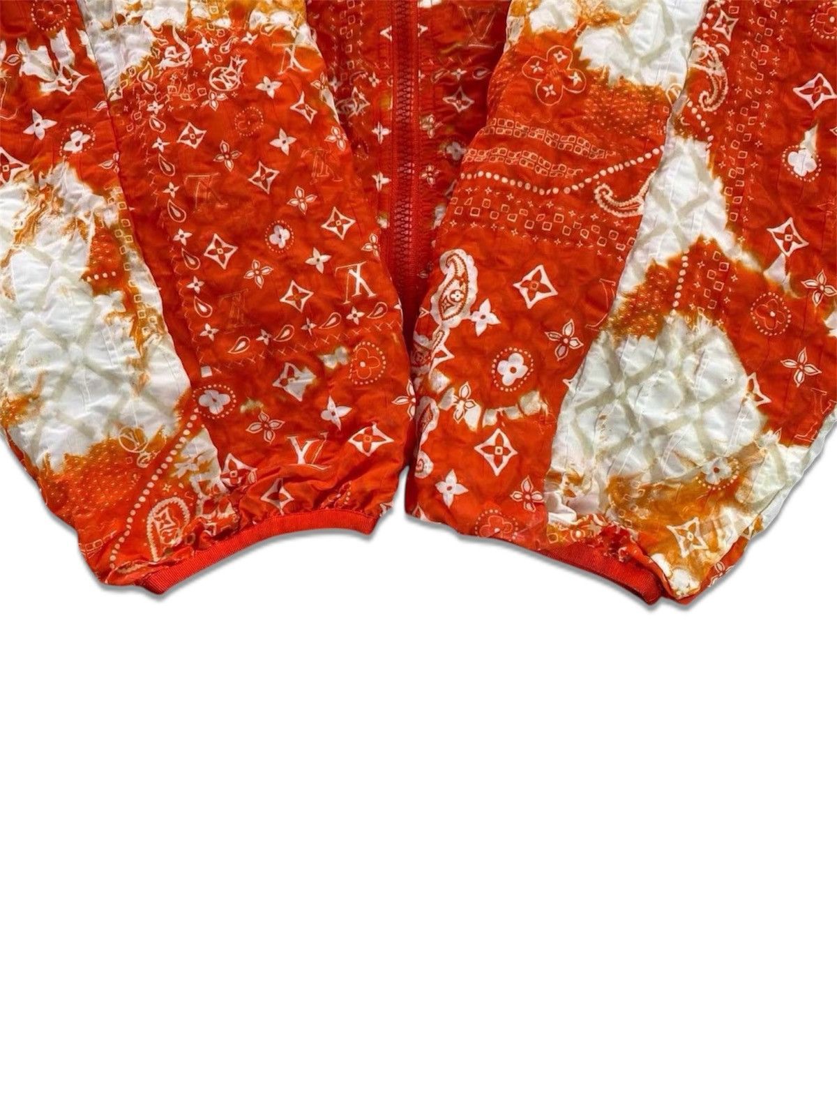 Louis Vuitton Louis Vuitton 50 Monogram Bandana Windbreaker Hoodie Jacket Size US M / EU 48-50 / 2 - 5 Thumbnail