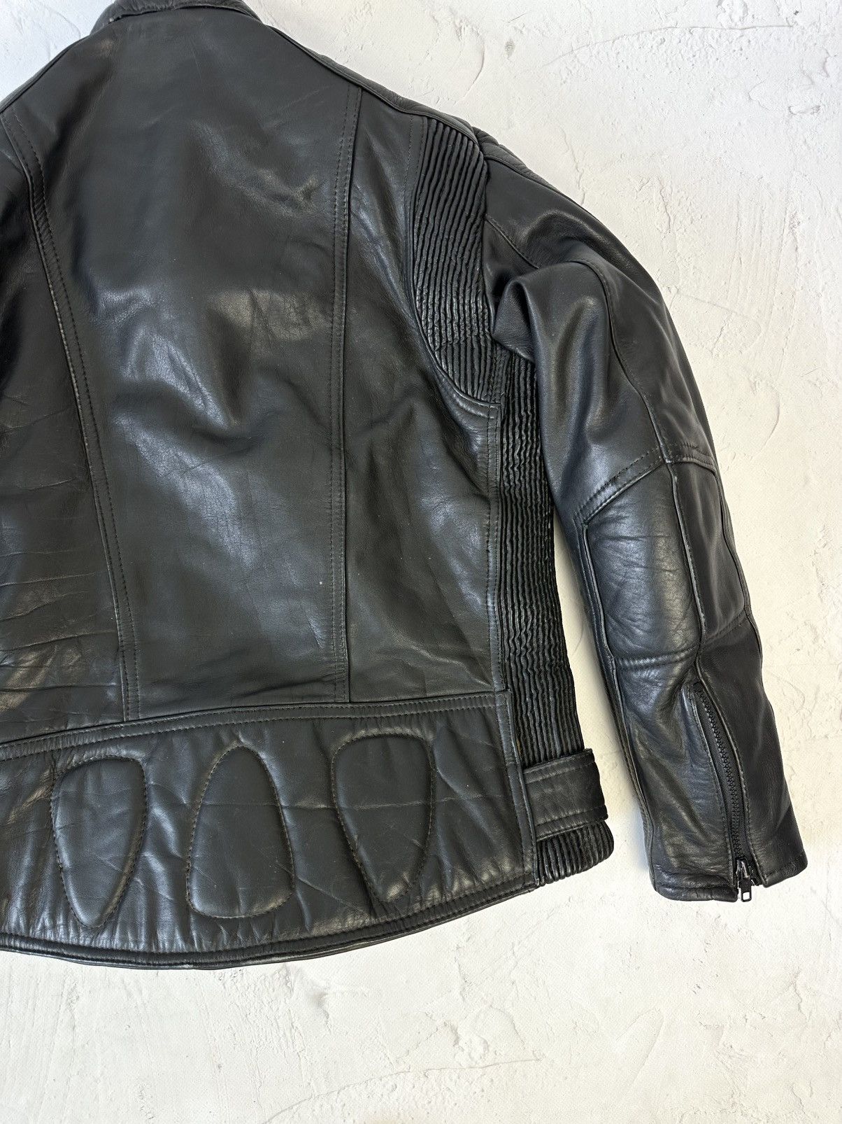 Vintage Vintage Black Leather Biker Zipper Jacket Size US S / EU 44-46 / 1 - 12 Thumbnail