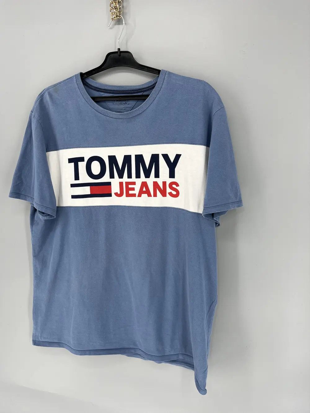 Tommy Hilfiger Tommy Jeans Hilfiger Big Logo Tshirt Vintage L Streetwear Size US L / EU 52-54 / 3 - 3 Thumbnail