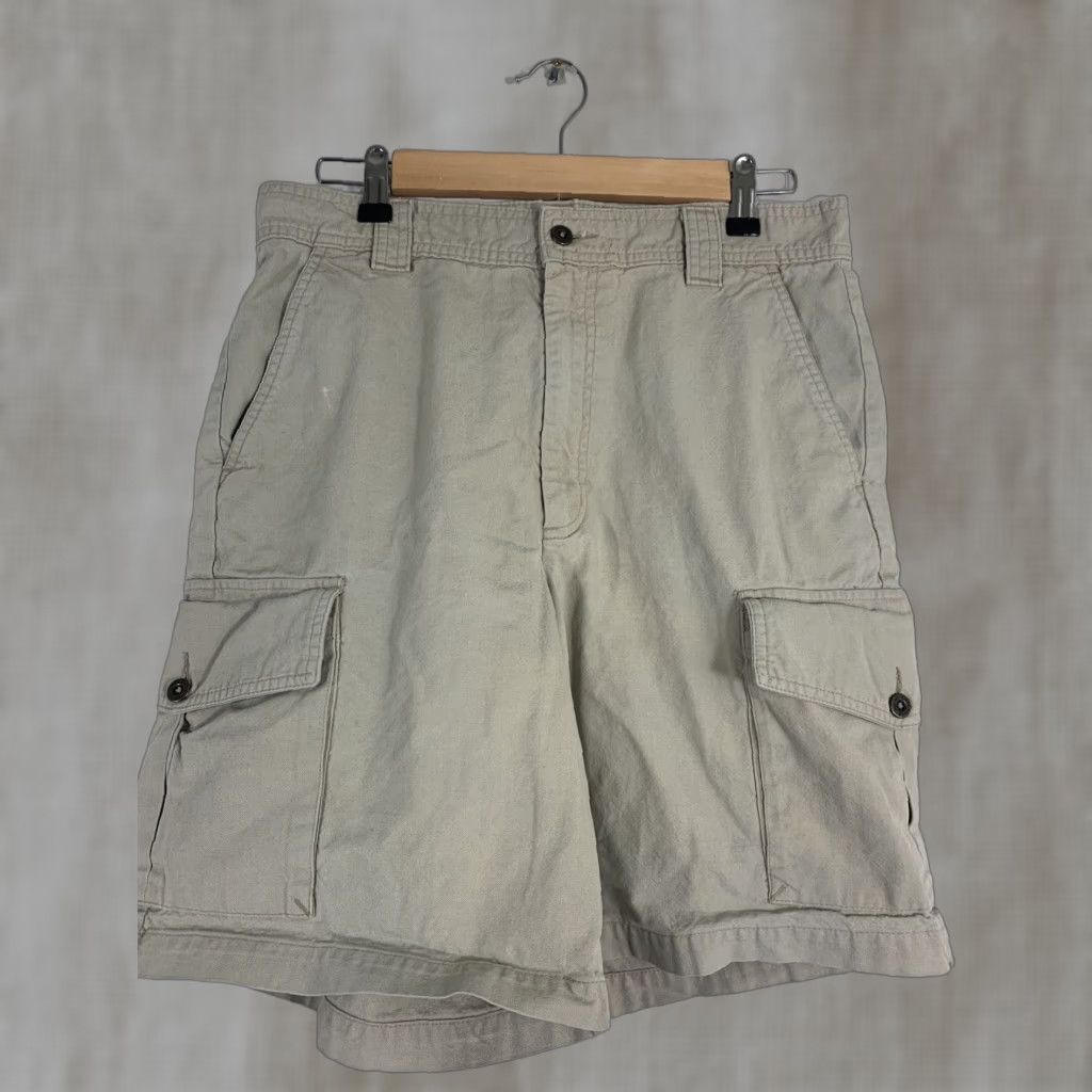 Eddie Bauer VINTAGE Eddie Bauer Mens Cargo Shorts Beige Cotton 32x9 Inseam 9" Regular Waist 32 Beige Cargo Shorts Mens Size 32 Size US 32 / EU 48 - 1 Thumbnail
