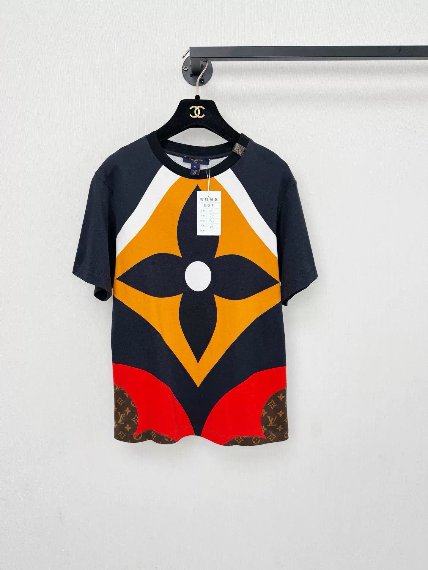 Louis Vuitton Louis Vuitton Short Sleeve T-shirt M Size US M / EU 48-50 / 2 - 1 Thumbnail