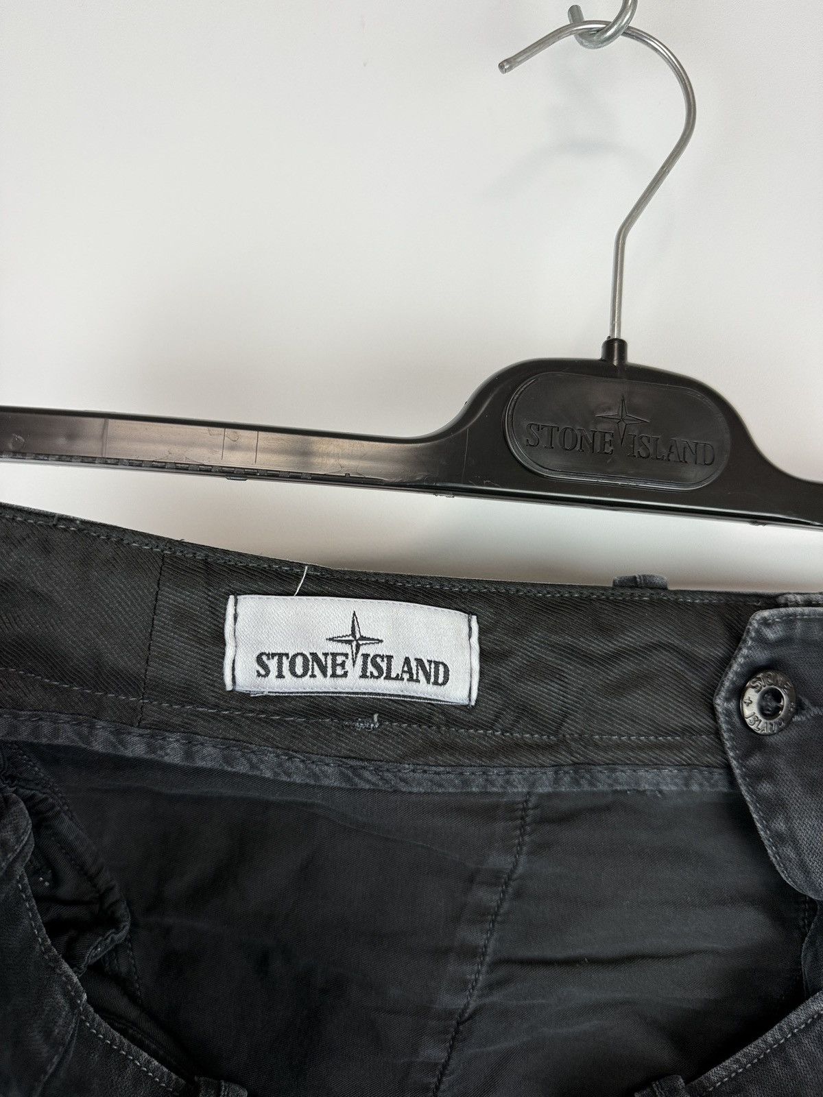 Stone Island Black Stone Island cargo trousers Size US 31 - 7 Thumbnail