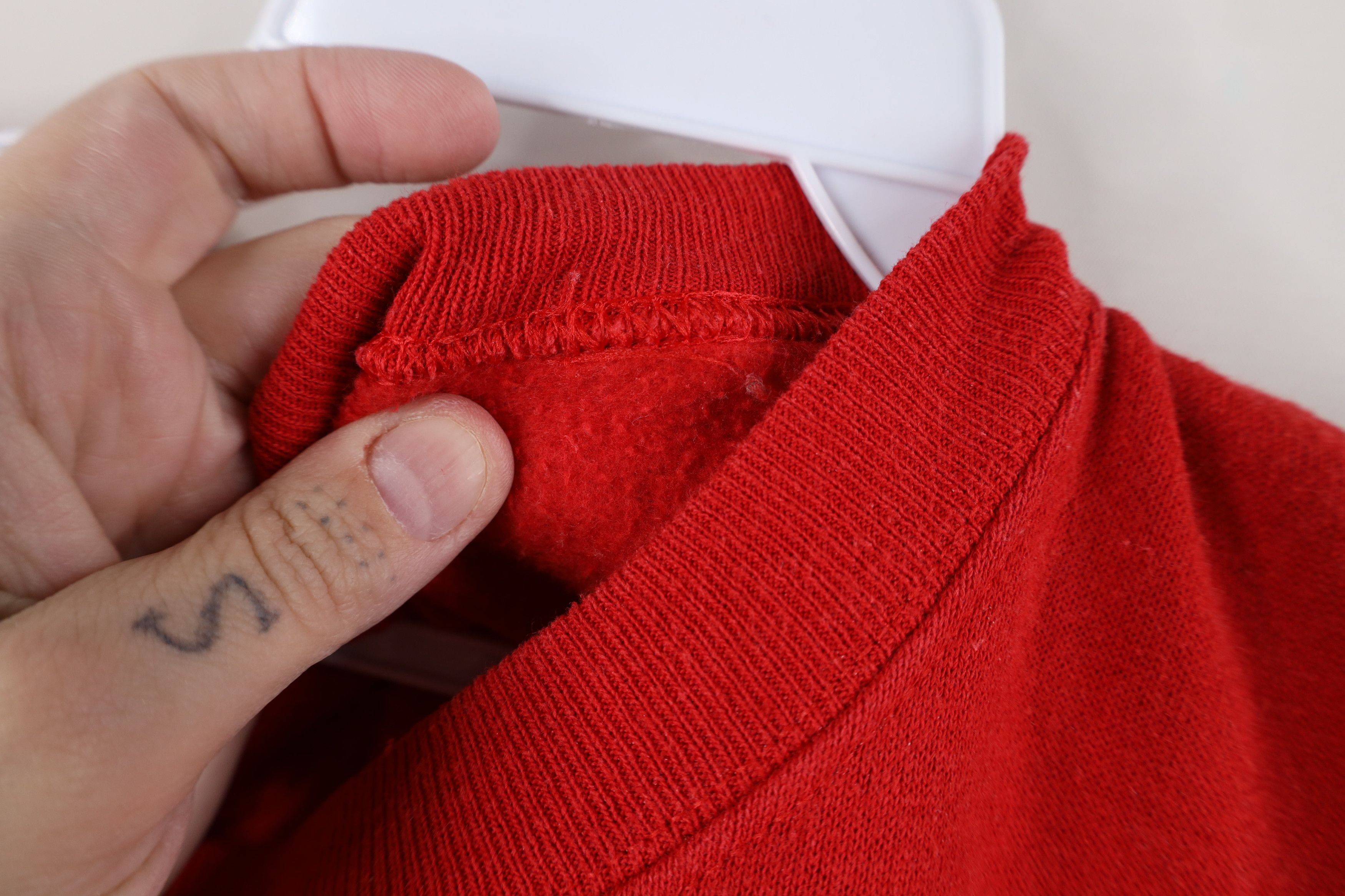 Vintage Vintage 90s Sit On My Tail Sports Cat Sweatshirt Red USA Size US XL / EU 56 / 4 - 7 Thumbnail