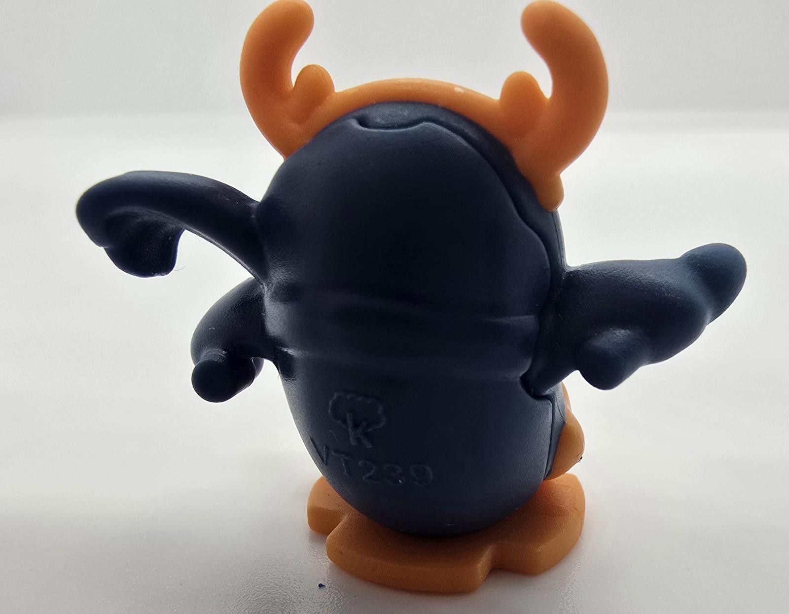 Other 2023 Kinder Joy Holiday Limited Edition Penguin Mini Figure Size ONE SIZE - 2 Thumbnail