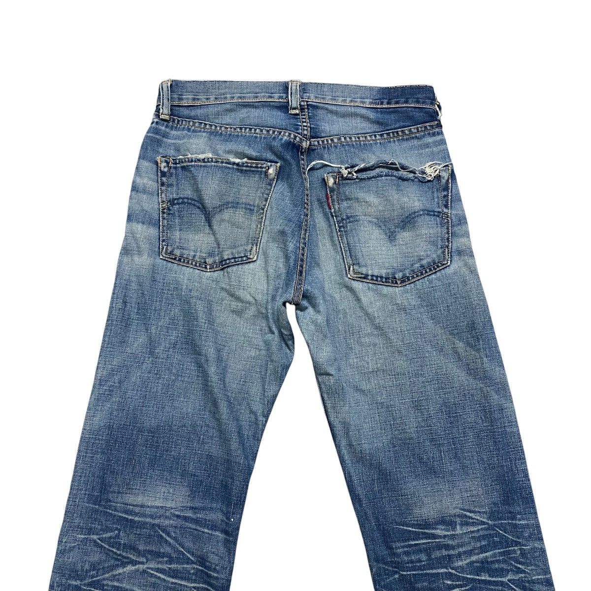 Levi's Vintage Y2K Levis 501 Big E Hidden Rivets Selvedge Jeans Size US 31 - 12 Thumbnail