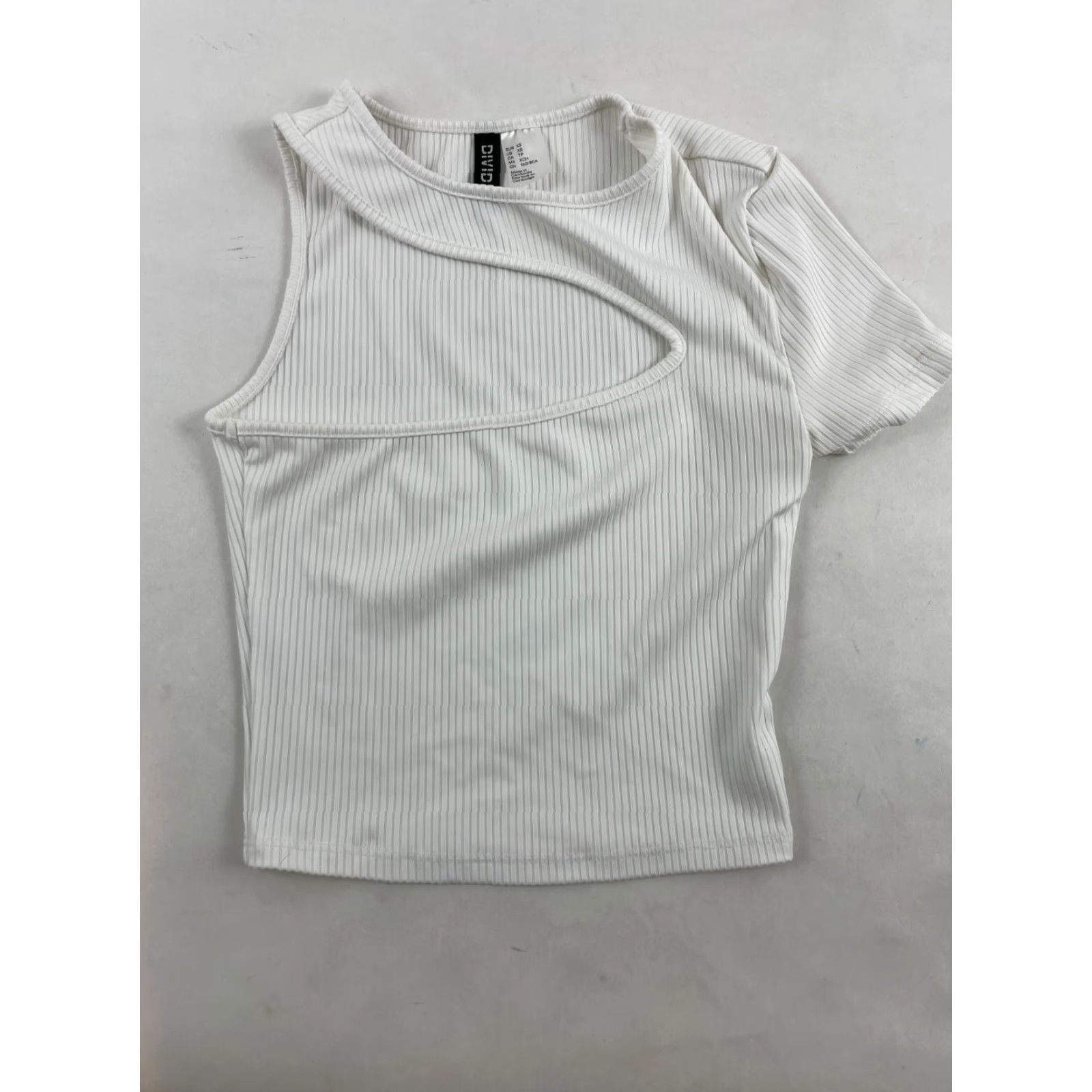 H&M Divided by H&M Shirt Womens XS White Ribbed Crop Top Cut Out Rag & Bone T-Shirt Casual Modern Cropped Short Sleeve Boat Neck Pullover Size XS / US 0-2 / IT 36-38 - 2 Thumbnail