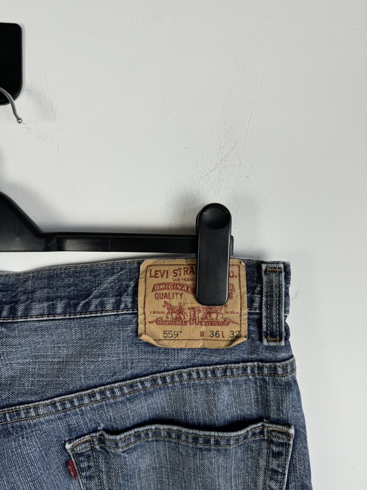 Levi's Vintage Levi’s 559 Made in Mexico Distressed Faded Denim Size US 36 / EU 52 - 5 Thumbnail