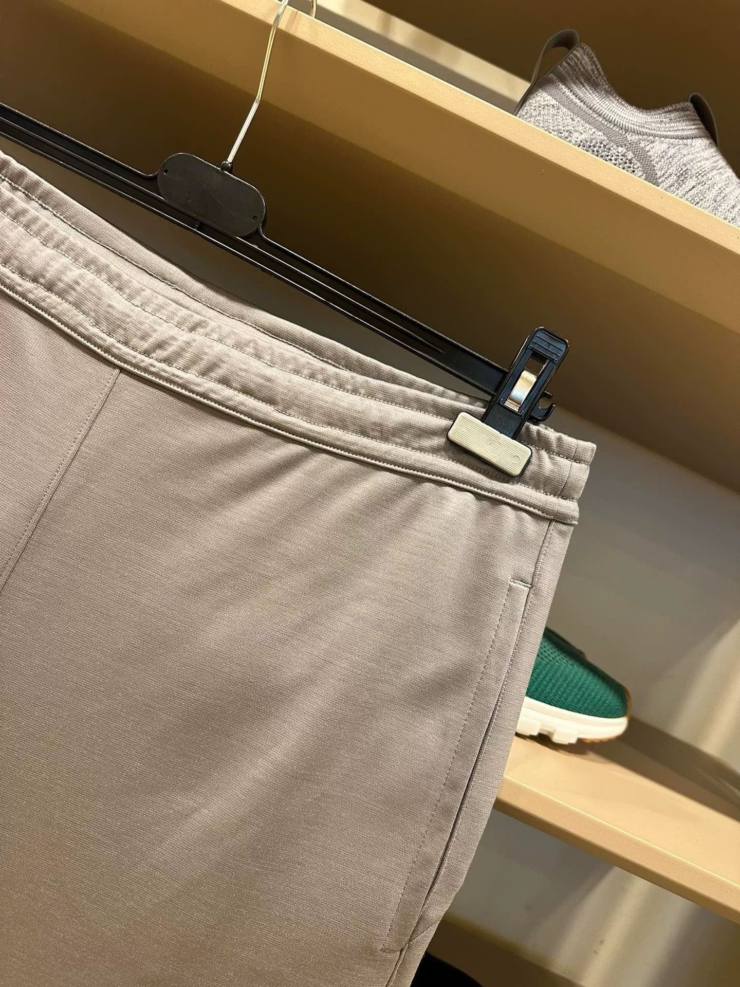Ermenegildo Zegna Zegna Light Beige Wool Sports Shorts Size US 28 / EU 44 - 2 Thumbnail