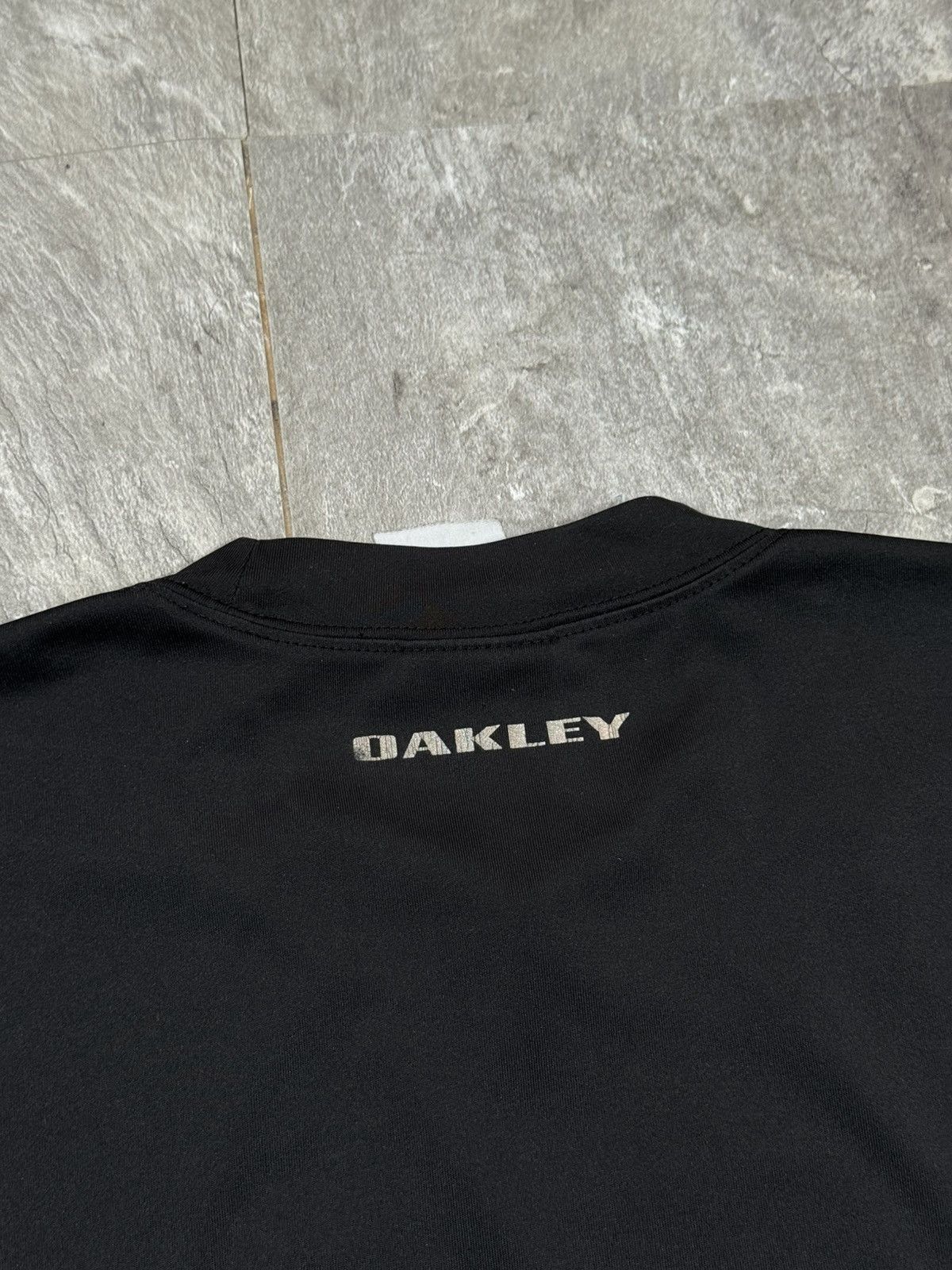 Oakley Oakley Vintage 90s Long Sleeve Black Red Rare Y2k Big Logo Size US XL / EU 56 / 4 - 4 Thumbnail