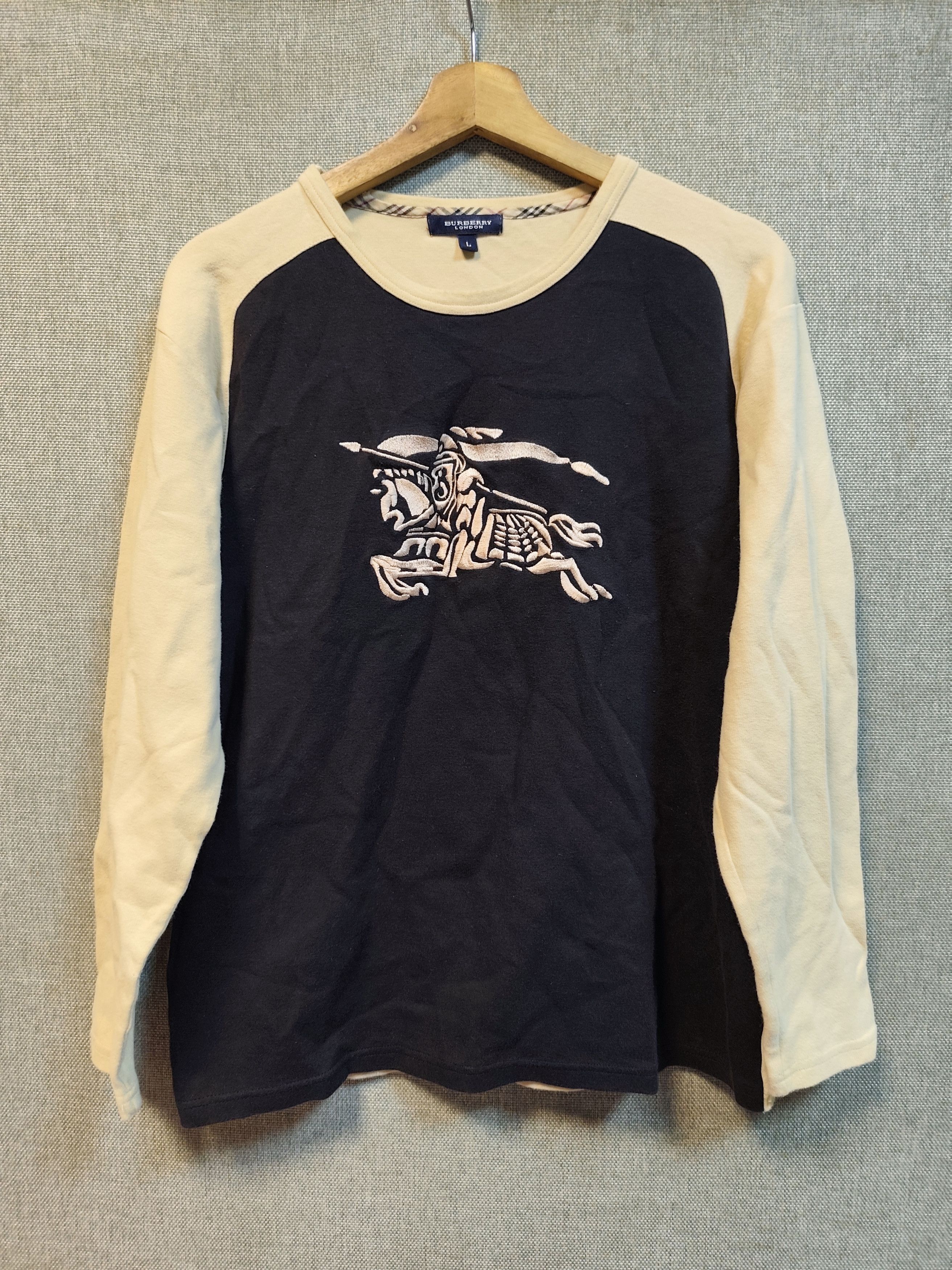 Burberry Burberry Long Sleeve Big Logo Embroidery Size M / US 6-8 / IT 42-44 - 1 Thumbnail