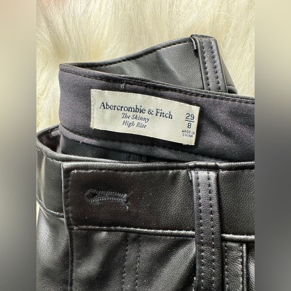 Abercrombie & Fitch Abercrombie & Fitch Vegan Faux Leather the skinny high rise Size 30" / US 8 / IT 44 - 3 Thumbnail