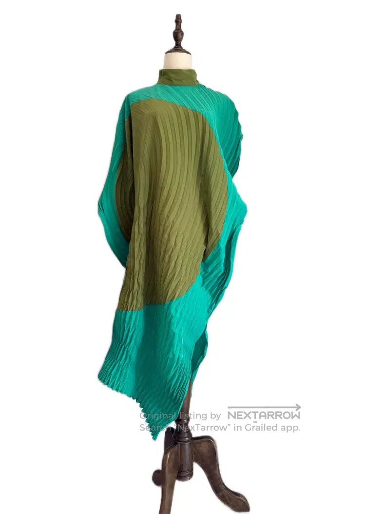 Issey Miyake Issey Miyake Asymmetric Water Ripple Dress Size M / US 6-8 / IT 42-44 - 4 Thumbnail