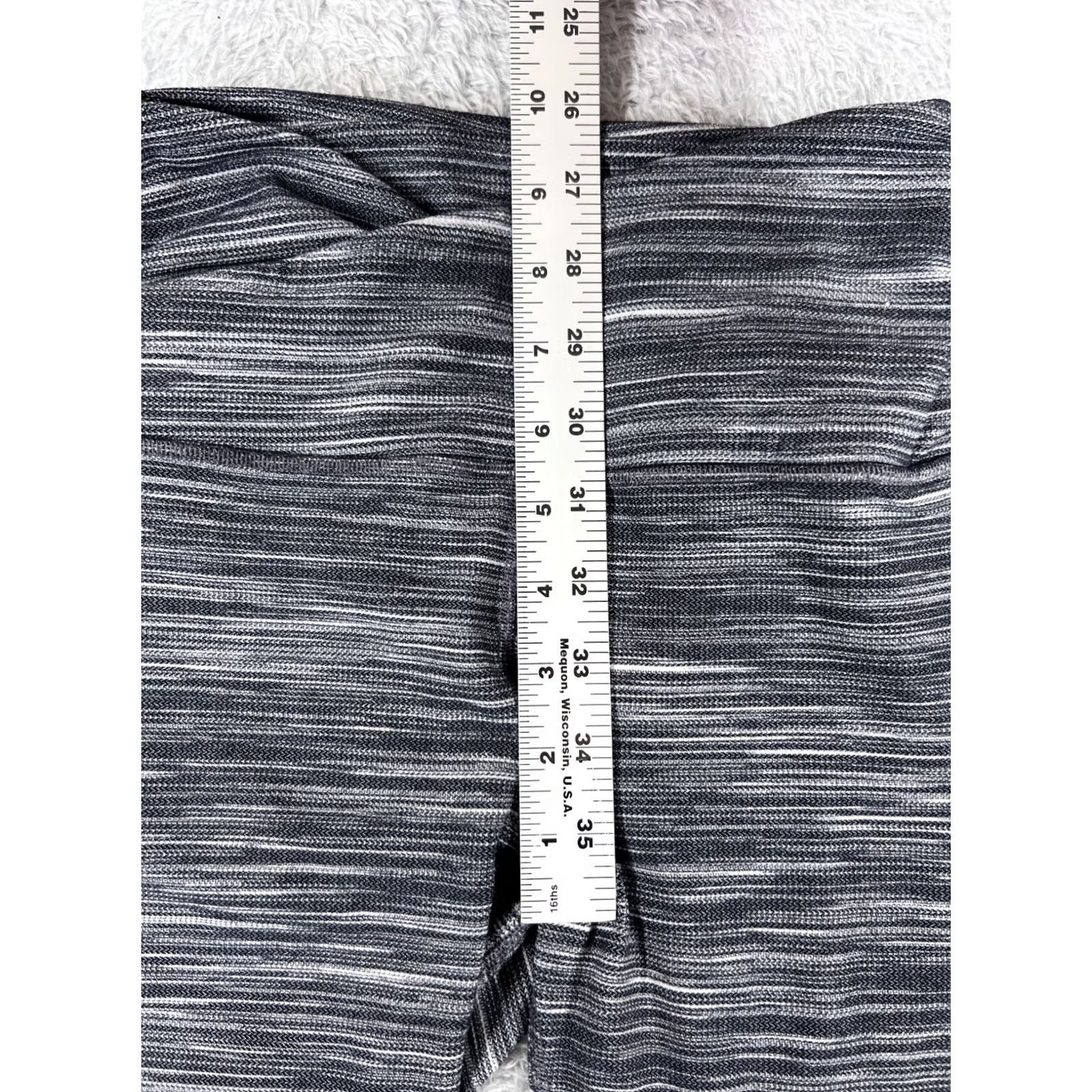 Lululemon Lululemon Align Pants Womens 4 Gray Cropped 21" Inseam Nulu Cross Waist Pockets - 4 Regular Olive? Size 27" / US 4 / IT 40 - 7 Thumbnail