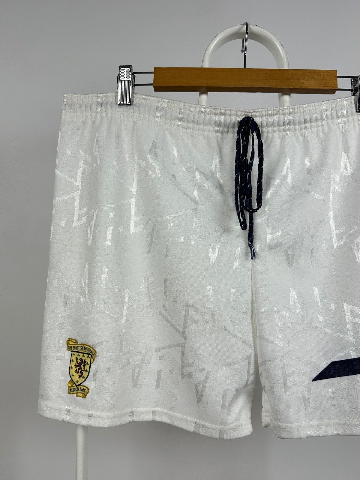 Umbro × Vintage 1991-1994 Umbro Scotland Home Soccer Shorts Size US 36 / EU 52 - 3 Thumbnail