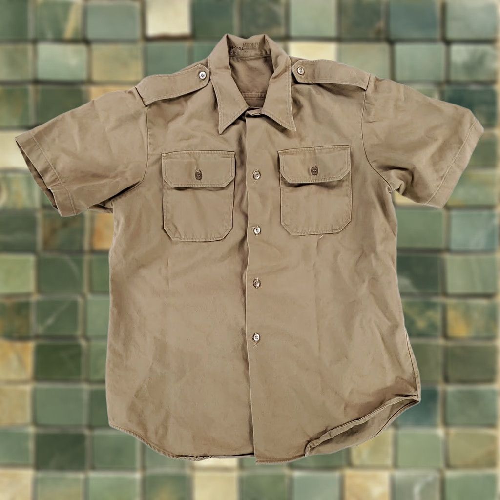 Vintage US Army VTG Khaki 1/4 Sleeve Button-Up Shirt Utility Short Sleeve Mens M Beige Military Shirt Mens M Size US M / EU 48-50 / 2 - 1 Thumbnail