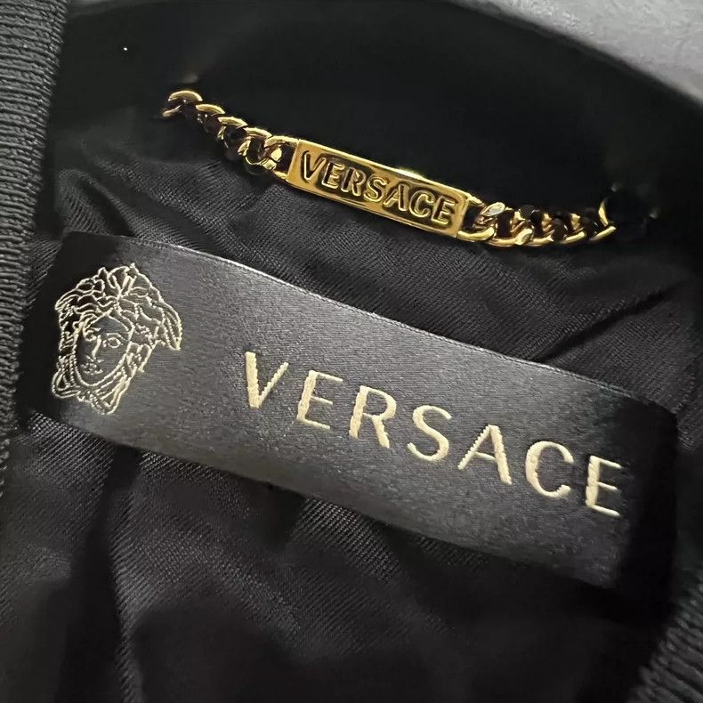 Versace Versace Rhinestones are full of printed coats Size US XS / EU 42 / 0 - 5 Thumbnail