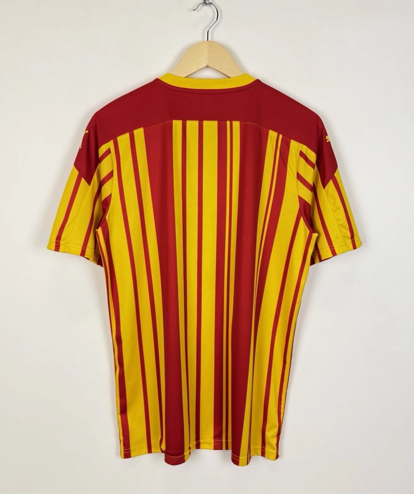 Puma West Bromwich Albion 2020/2021 Soccer Jersey Football Shirt Size US L / EU 52-54 / 3 - 9 Thumbnail