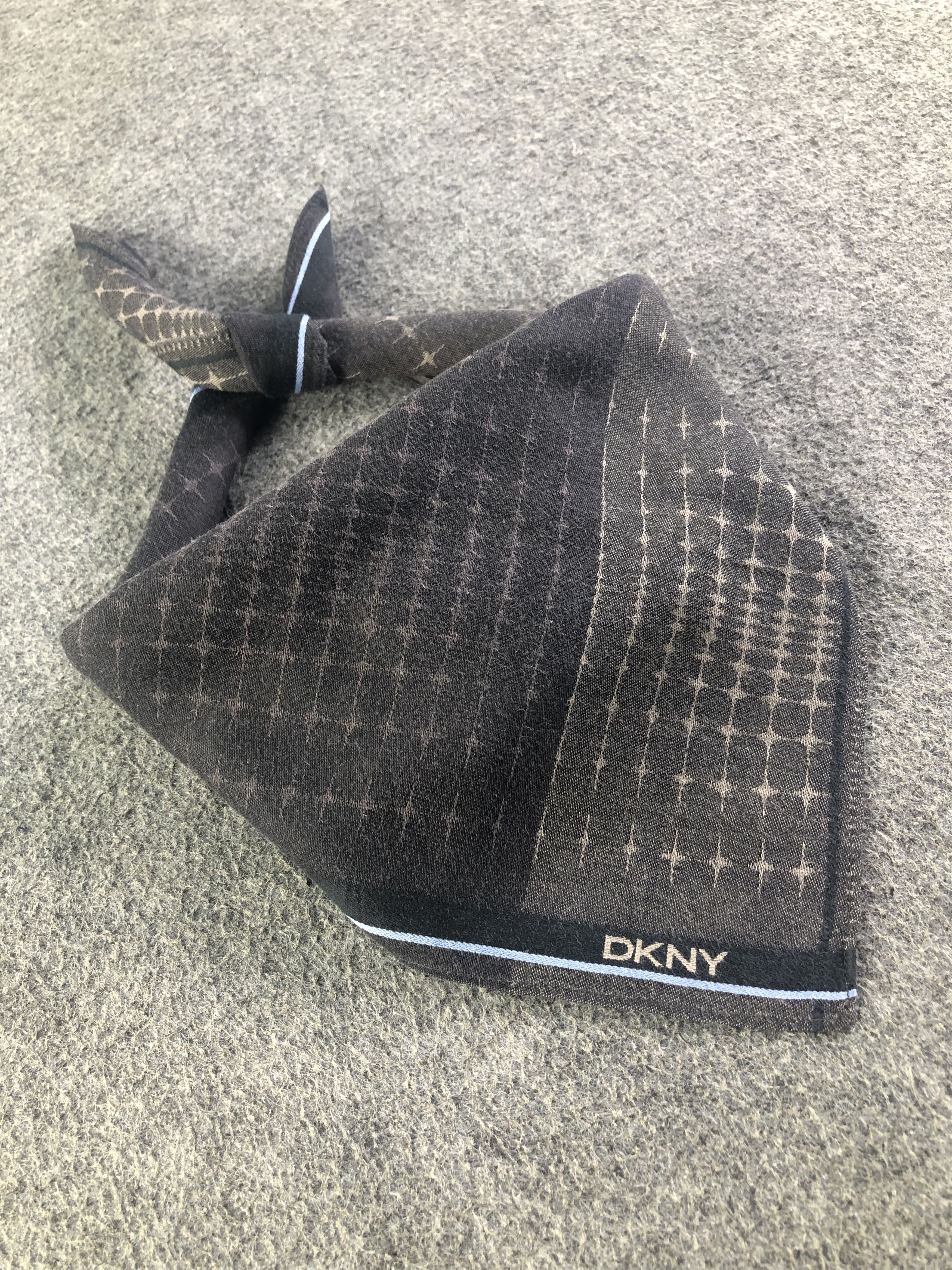 DKNY DKNY Handkerchief / Bandana / Neckerchief C519 Size ONE SIZE - 1 Thumbnail
