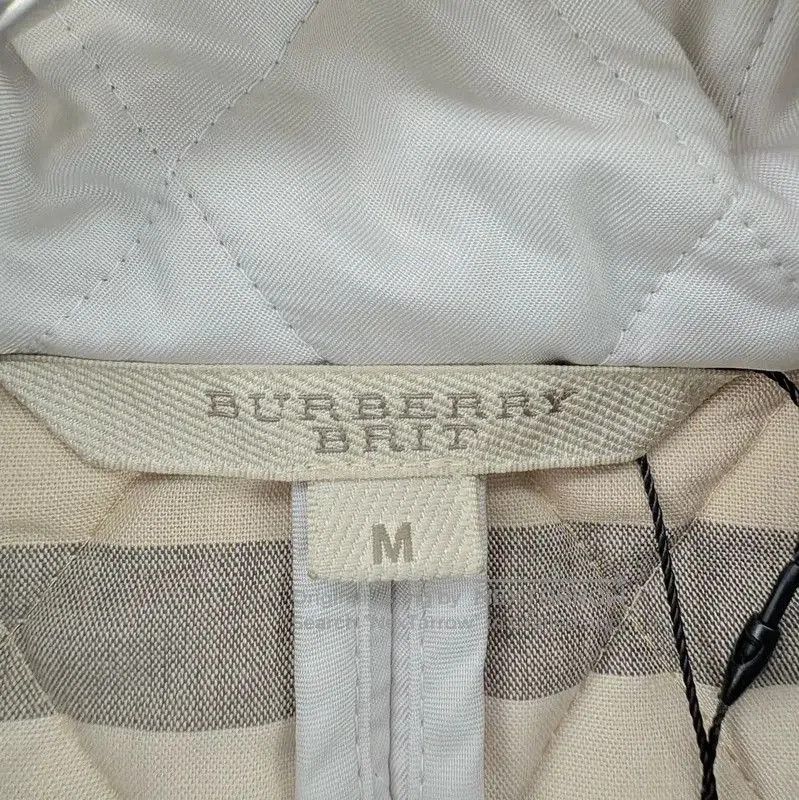 Burberry Burberry Beige Quilted Cotton Jacket for Women. Size M / US 6-8 / IT 42-44 - 3 Thumbnail