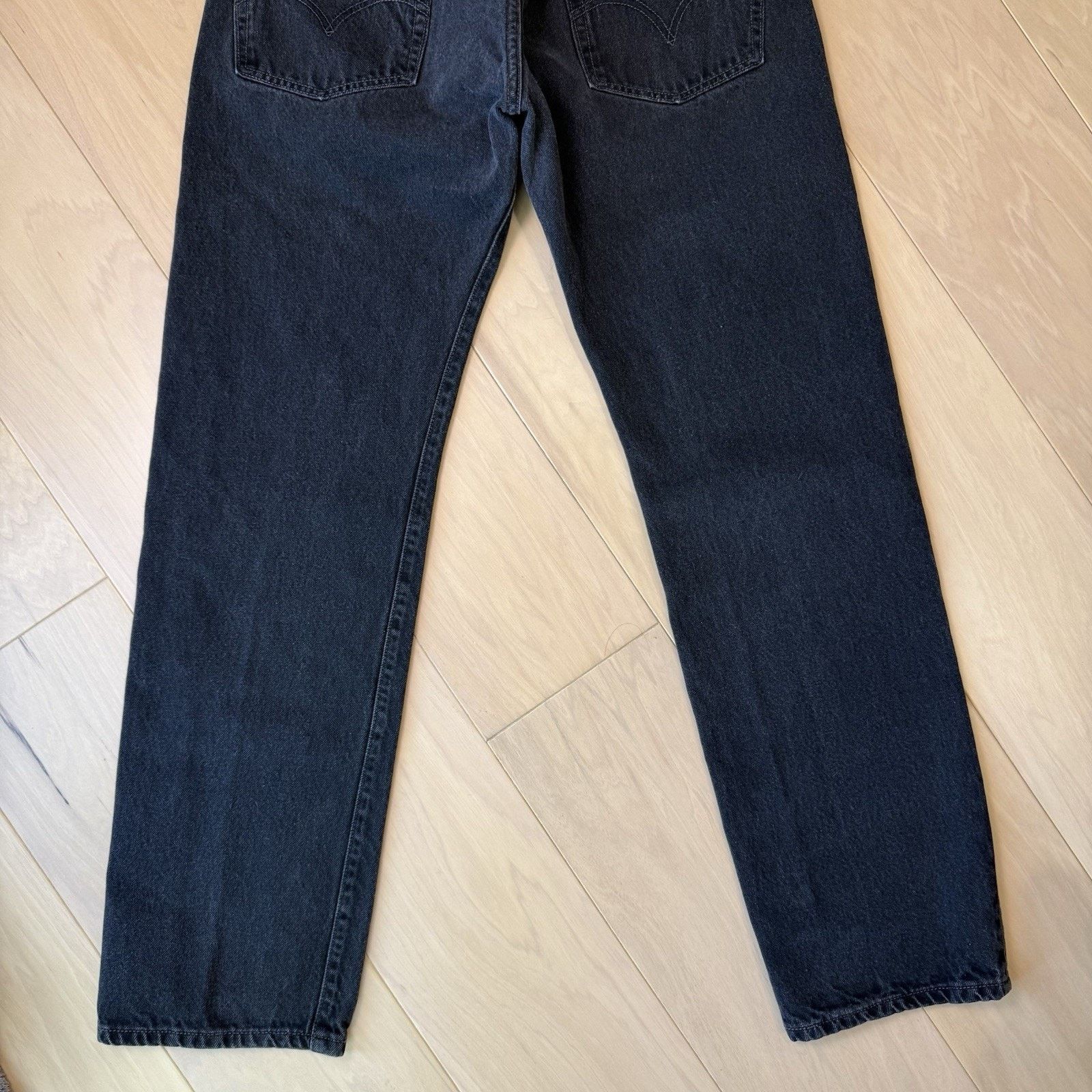 Levi's Vintage Levis 501 Jeans 32 Black 90s Straight Leg Denim Size US 30 / EU 46 - 11 Thumbnail