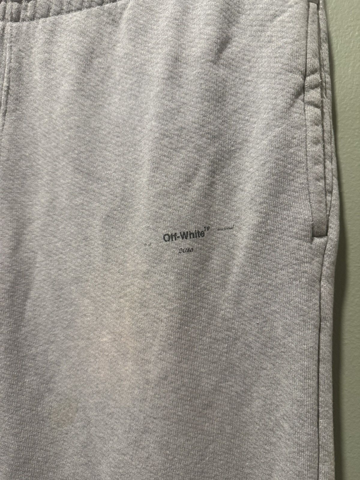 Off-White Off white Sweats Grey Size US 34 / EU 50 - 2 Thumbnail