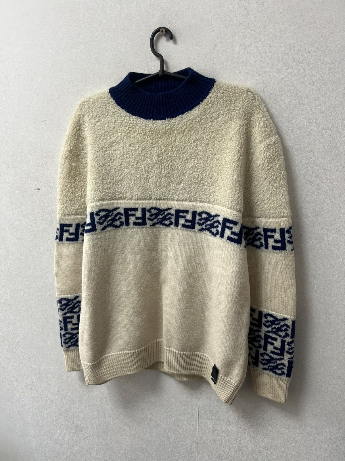 Fendi Fendi Sweater Teddy Wool Mens Size 50 M Luxury Monogram Size US M / EU 48-50 / 2 - 1 Thumbnail