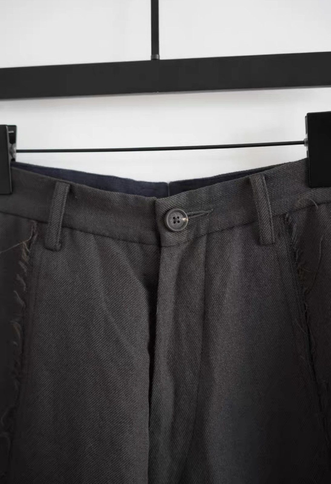 Ziggy Chen Ziggy Chen 19aw Slashed Raw Hem Trousers K4 Size US 30 / EU 46 - 3 Thumbnail