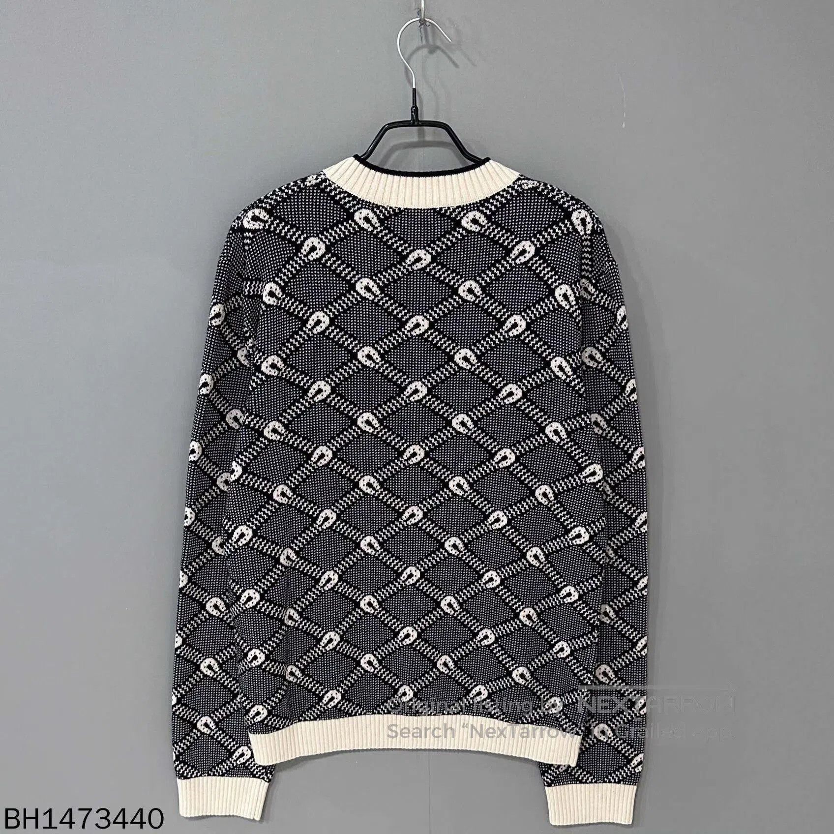 Gucci gucci v-neck diamond print sweater. Size US M / EU 48-50 / 2 - 2 Thumbnail