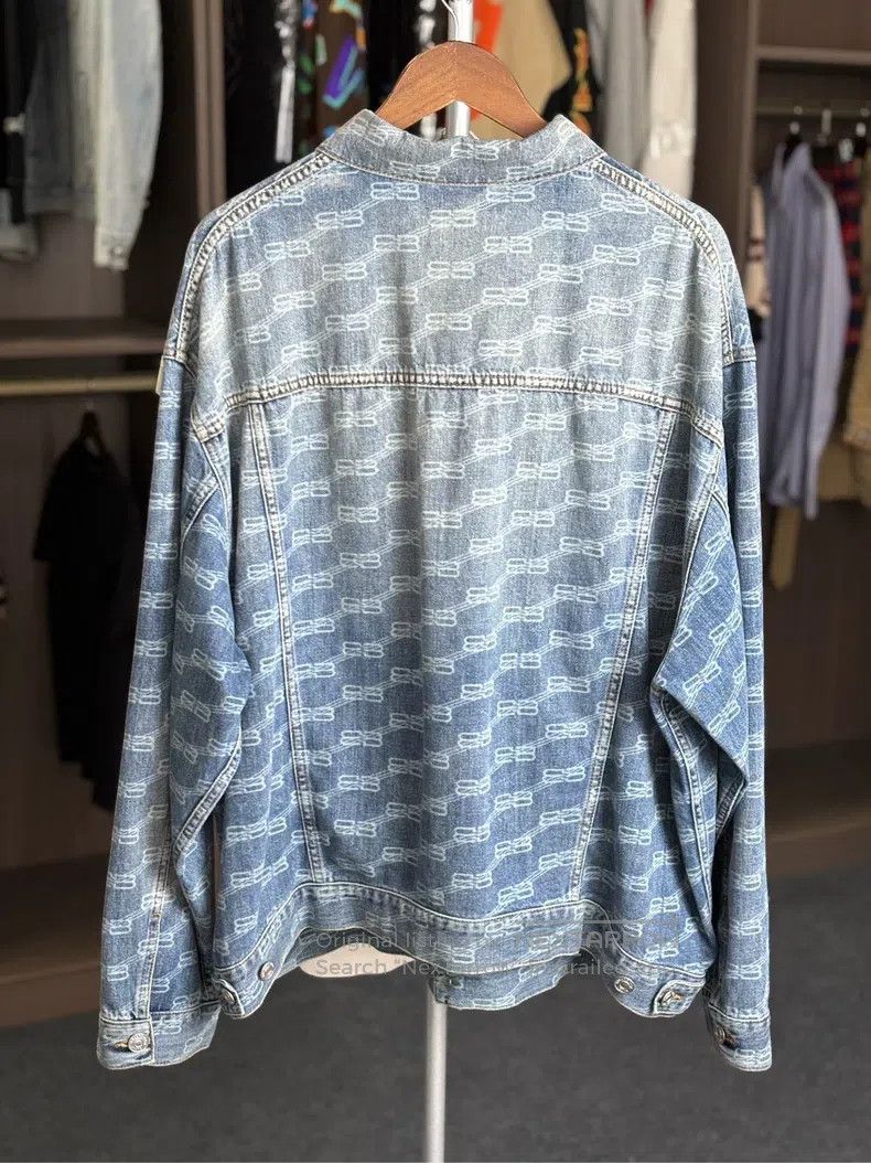 Balenciaga Balenciaga Fully Printed Denim Jacket Size US L / EU 52-54 / 3 - 2 Thumbnail