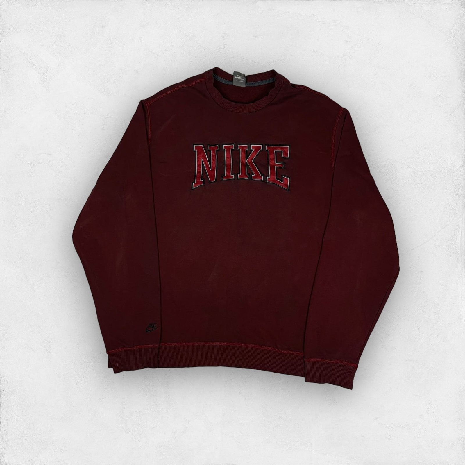 Nike Sportswear Men Maroon Crew Neck Spellout Sweatshirt 2XL