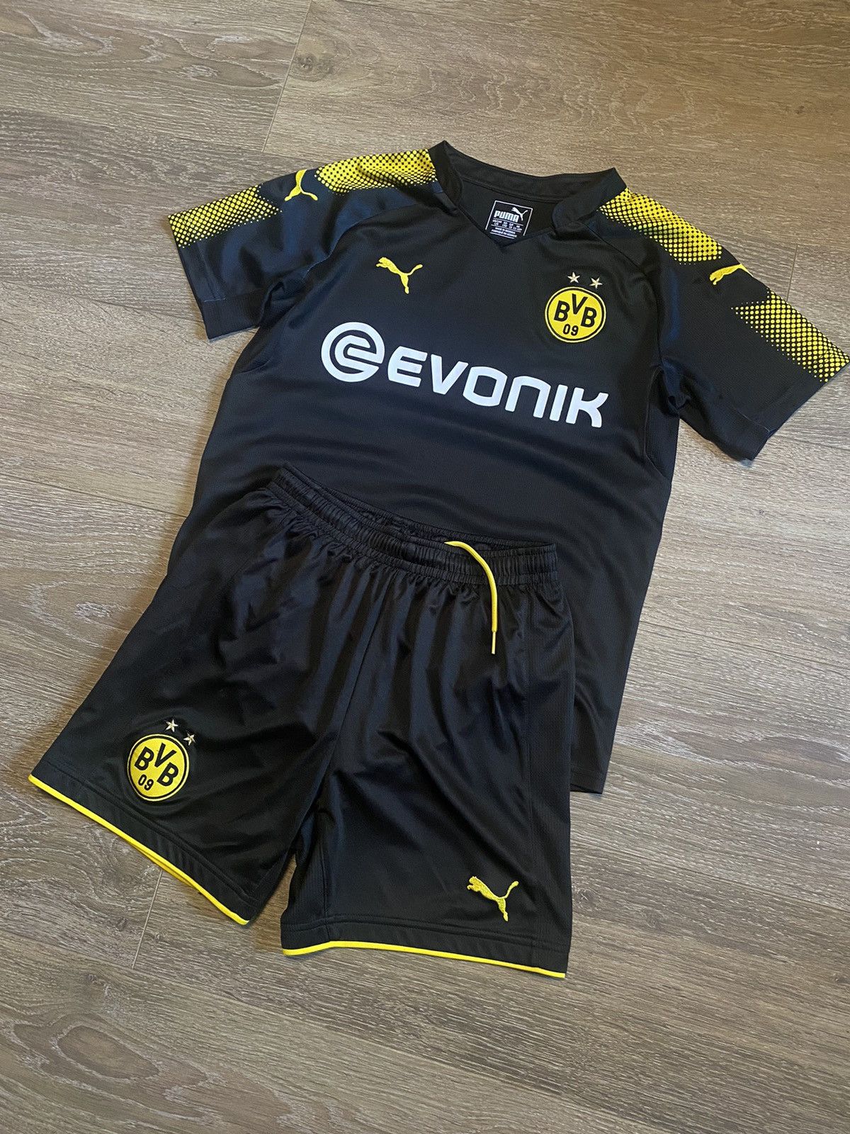 Puma × Vintage Vintage Borussia Dortmund 2017/2018 Away KIDS Size L Size US L / EU 52-54 / 3 - 3 Thumbnail