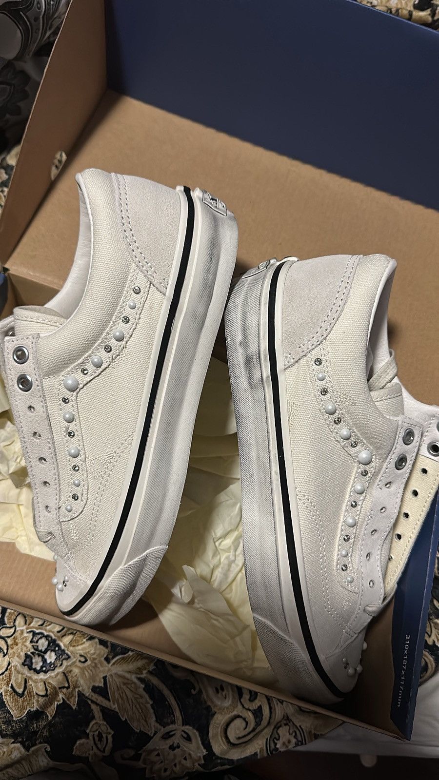 Vans Old skool vans- Marshmallow size 8 Size US 8 / EU 41 - 3 Thumbnail