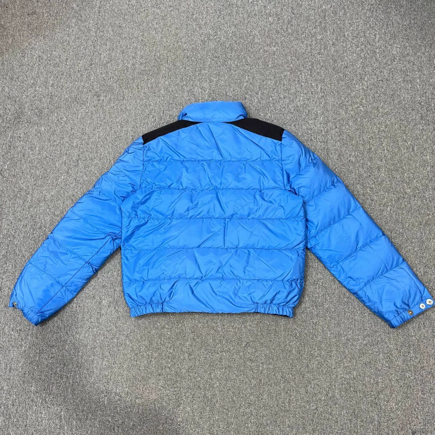 Prada Prada black blue colorblocked triangle logo puffer 48 99 new Size US M / EU 48-50 / 2 - 2 Thumbnail
