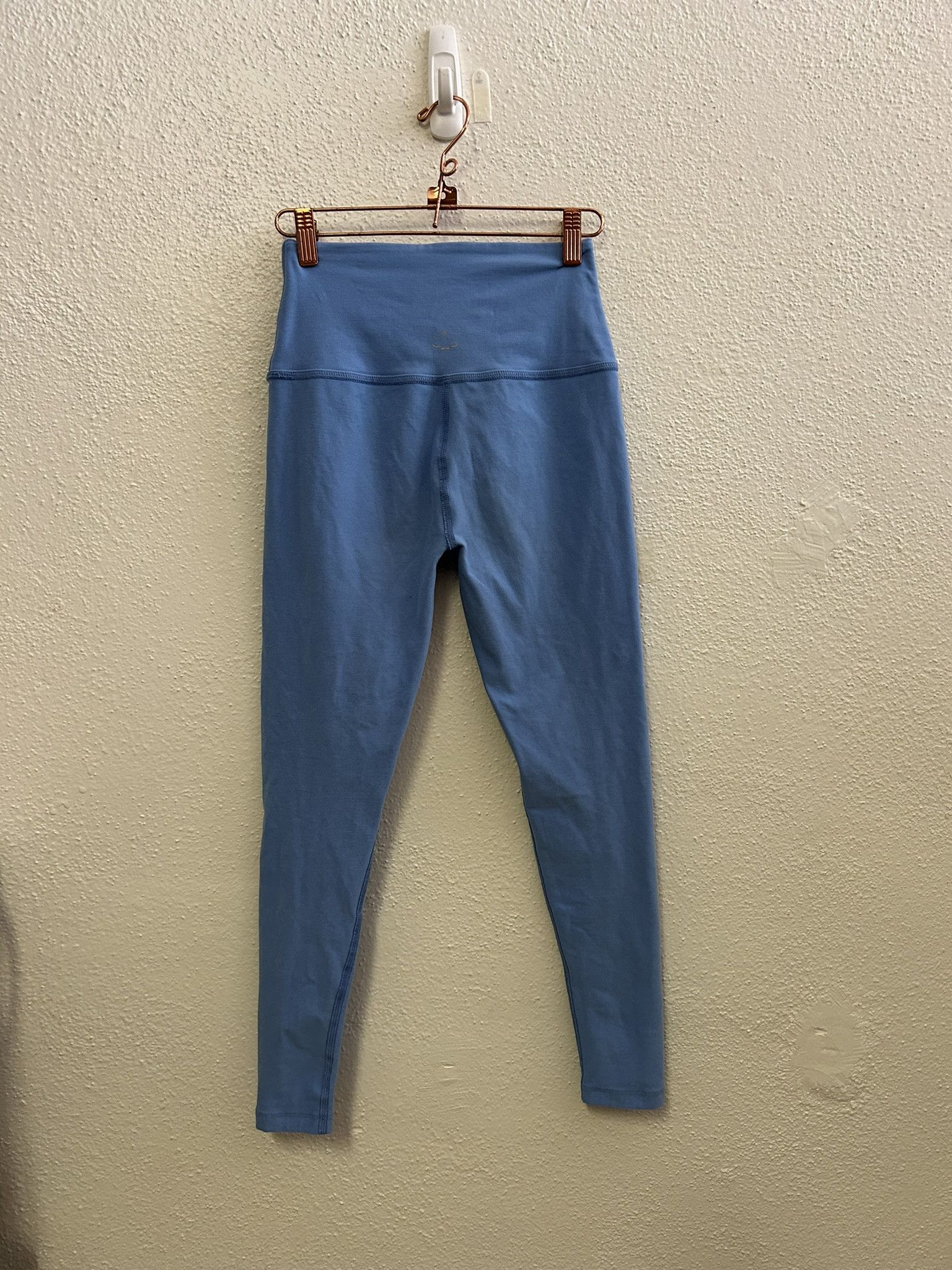 Beyond Yoga BEYOND YOGA LIGHT BLUE SOFT ATHLESURE LEGGINGS SIZE M Size 30" / US 8 / IT 44 - 4 Thumbnail