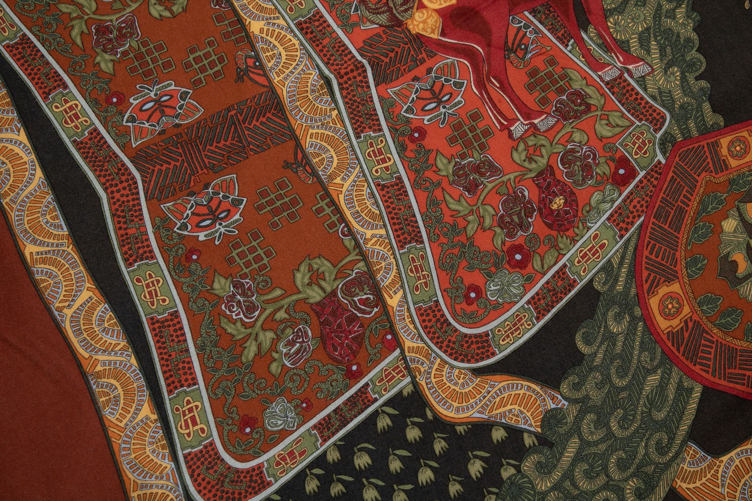 Hermes Hermes, Art des Steppes cashmere scarf in red Size ONE SIZE - 4 Thumbnail