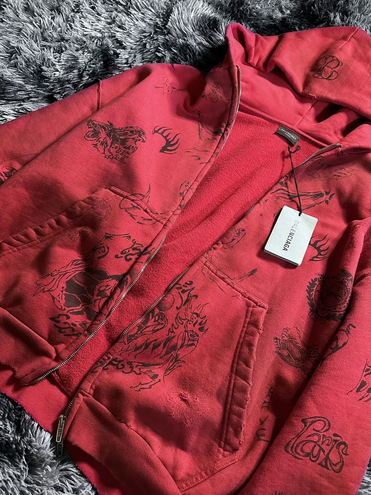 トップス balenciaga tattoo hoodie red XS balenciaga tattoo hoodie red XS - メルカリ
