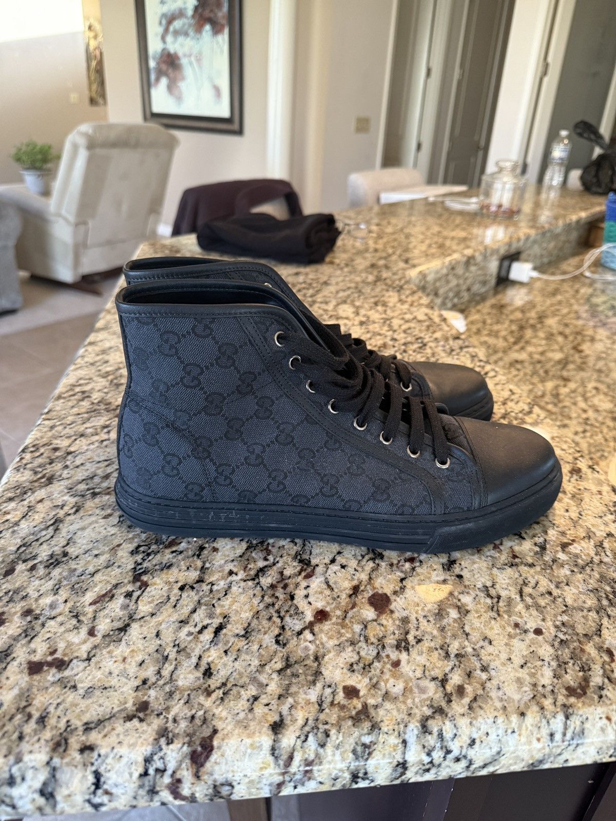 Gucci logo print shoes