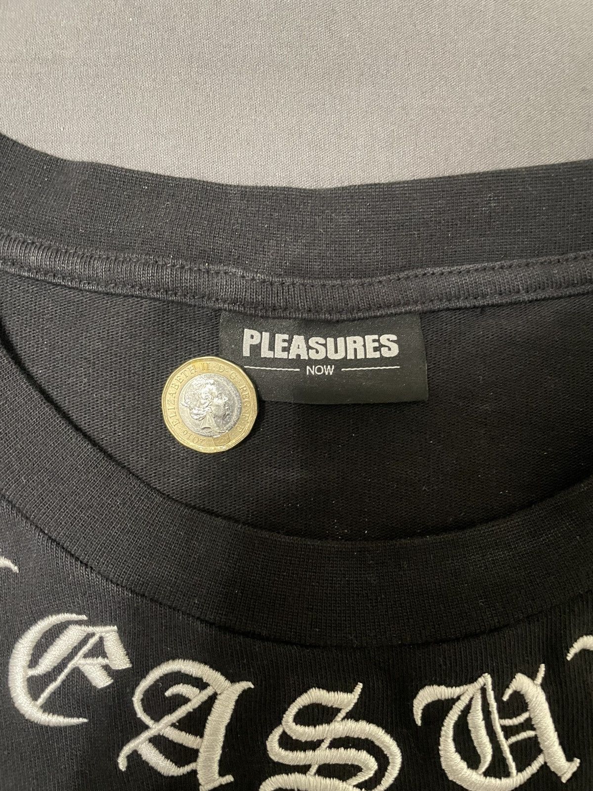 Pleasures Pleasures Memento Heavyweight Size US L / EU 52-54 / 3 - 3 Thumbnail