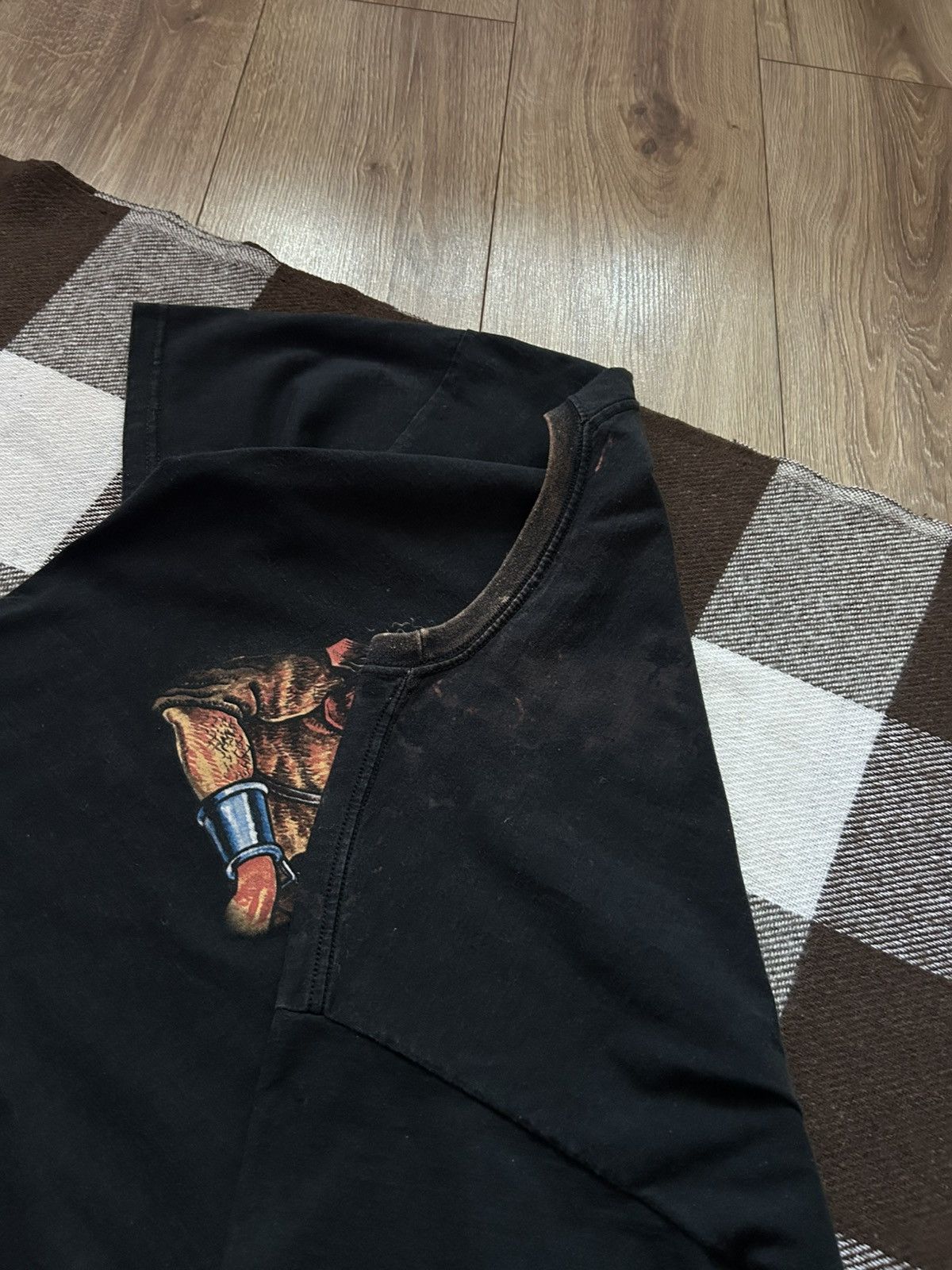 Vintage Vintage Wychwood Bar 00s shirt mens big logo y2k Size US L / EU 52-54 / 3 - 3 Thumbnail