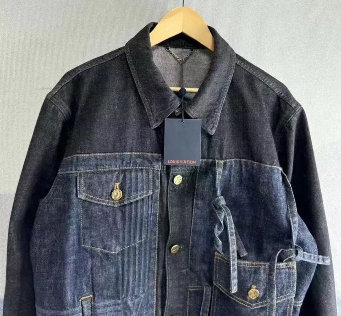 Louis Vuitton Louis Vuitton LV black and blue bow ribbon denim jacket Size US M / EU 48-50 / 2 - 3 Thumbnail