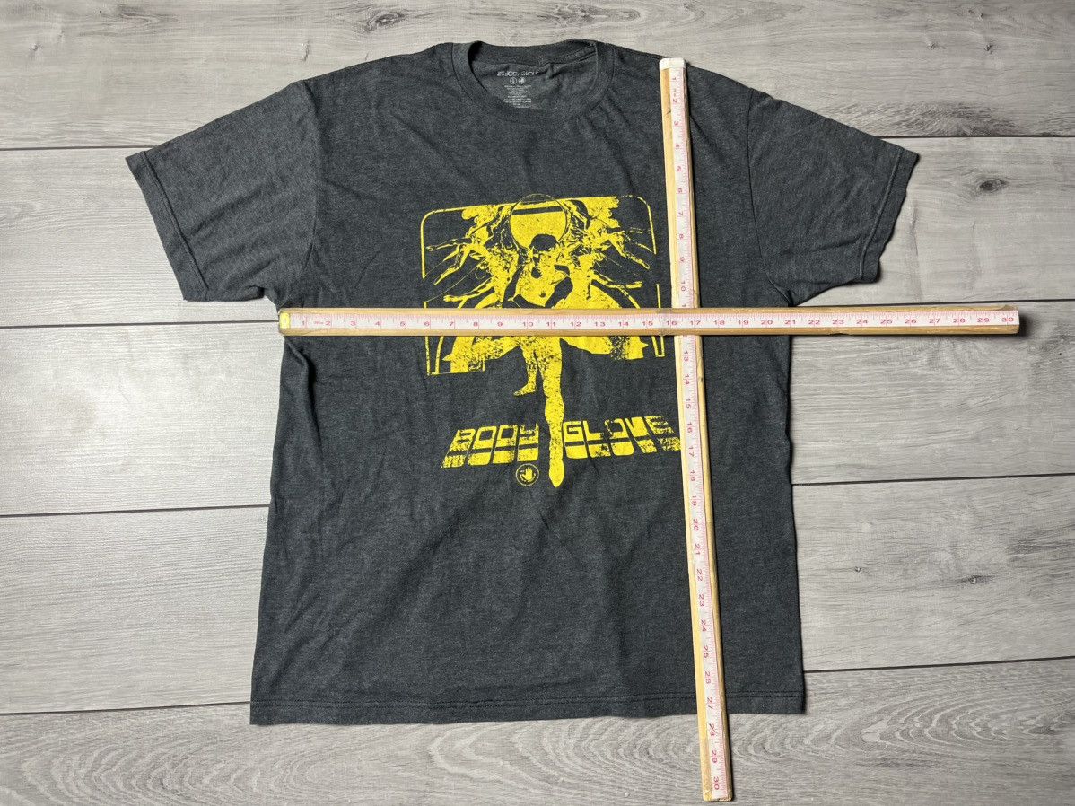 Body Glove Body glove Tshirt surf style size Large Size US L / EU 52-54 / 3 - 5 Thumbnail
