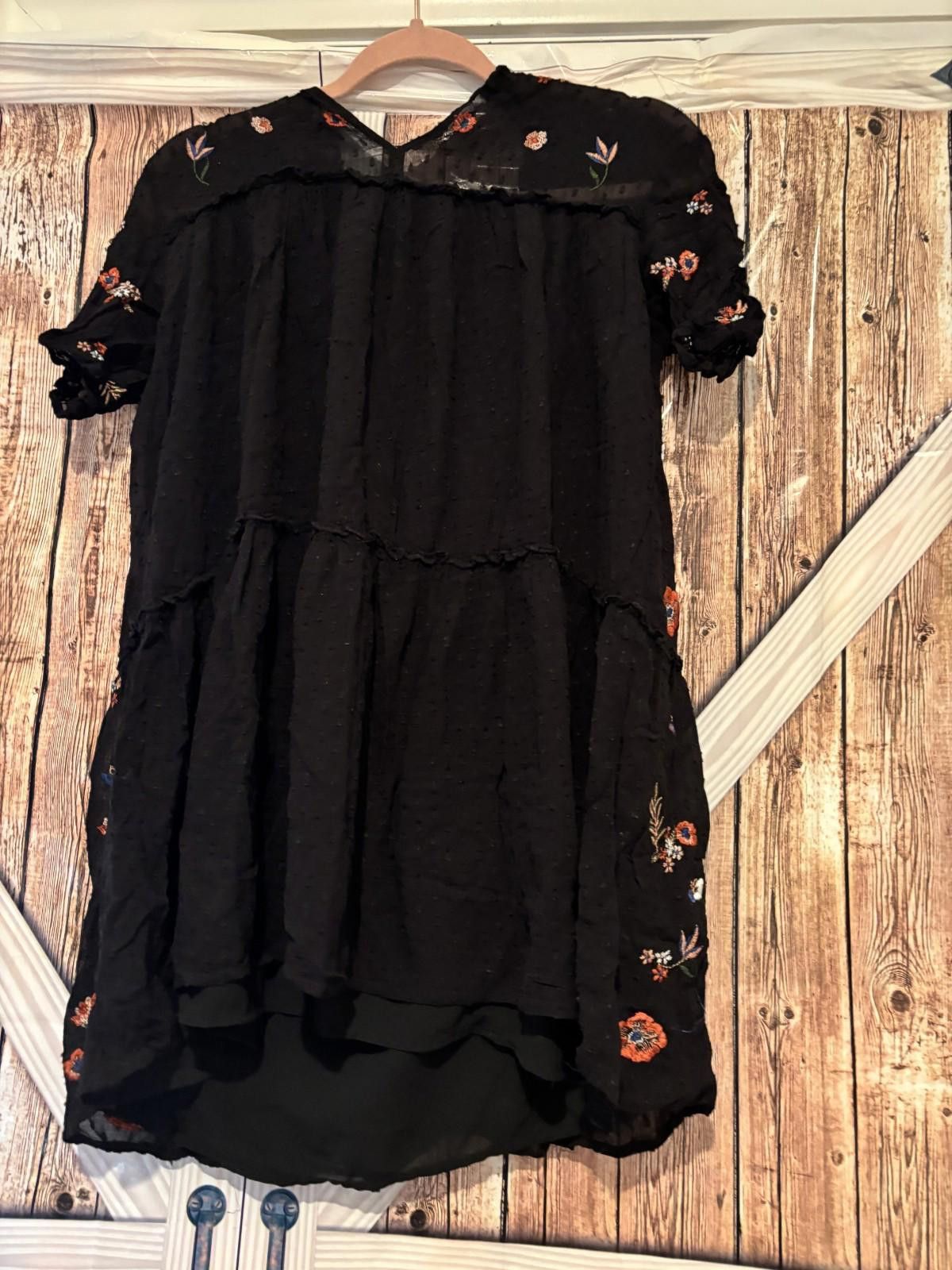 Zara ZARA Black Shift Dress Sequin & Embroidered Sz S #299 Size S / US 4 / IT 40 - 2 Thumbnail