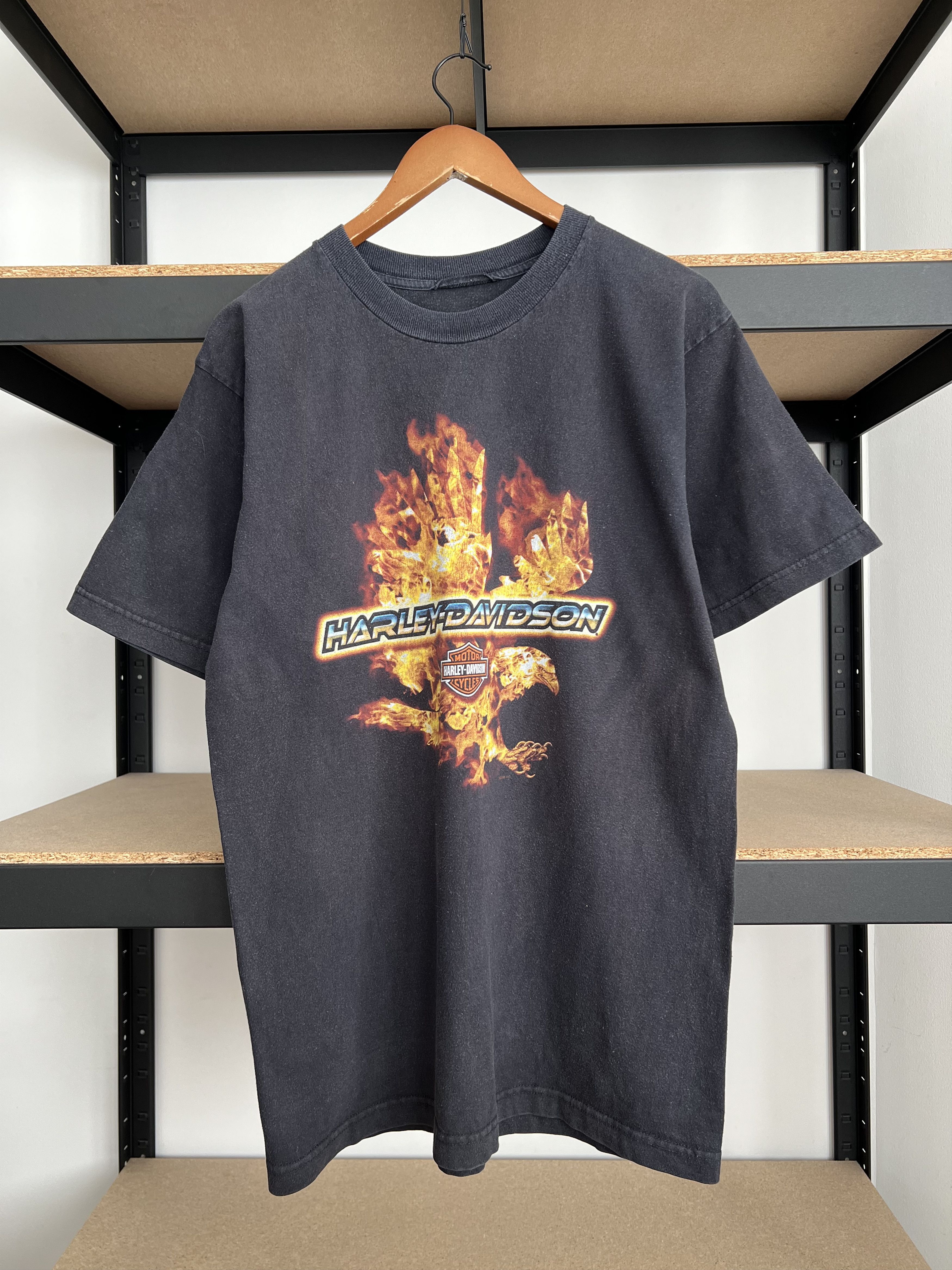 Harley Davidson Vintage 2006 Harley Davidson Eagle Fire Flame Black T-shirt Size US L / EU 52-54 / 3 - 1 Thumbnail