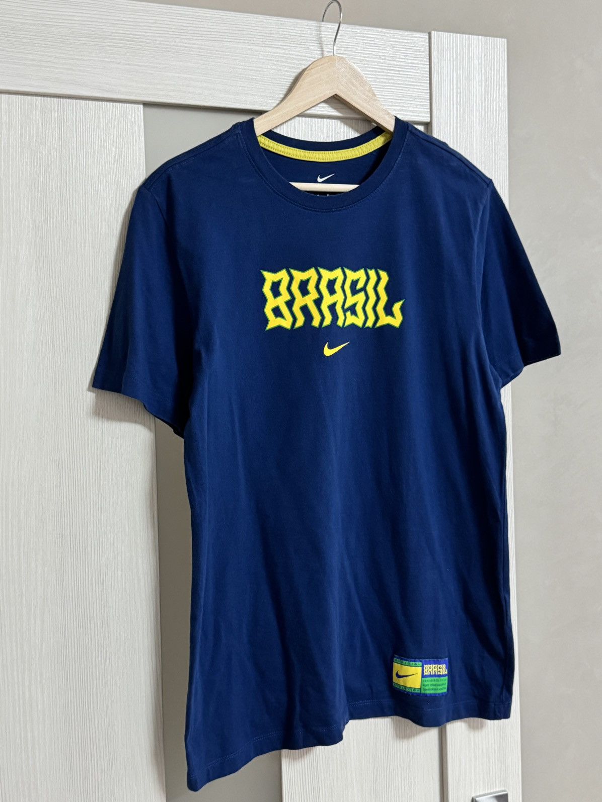 Nike × Vintage Rare Brazil Away Nike Shirt Jersey blockore neymar Size US M / EU 48-50 / 2 - 2 Thumbnail