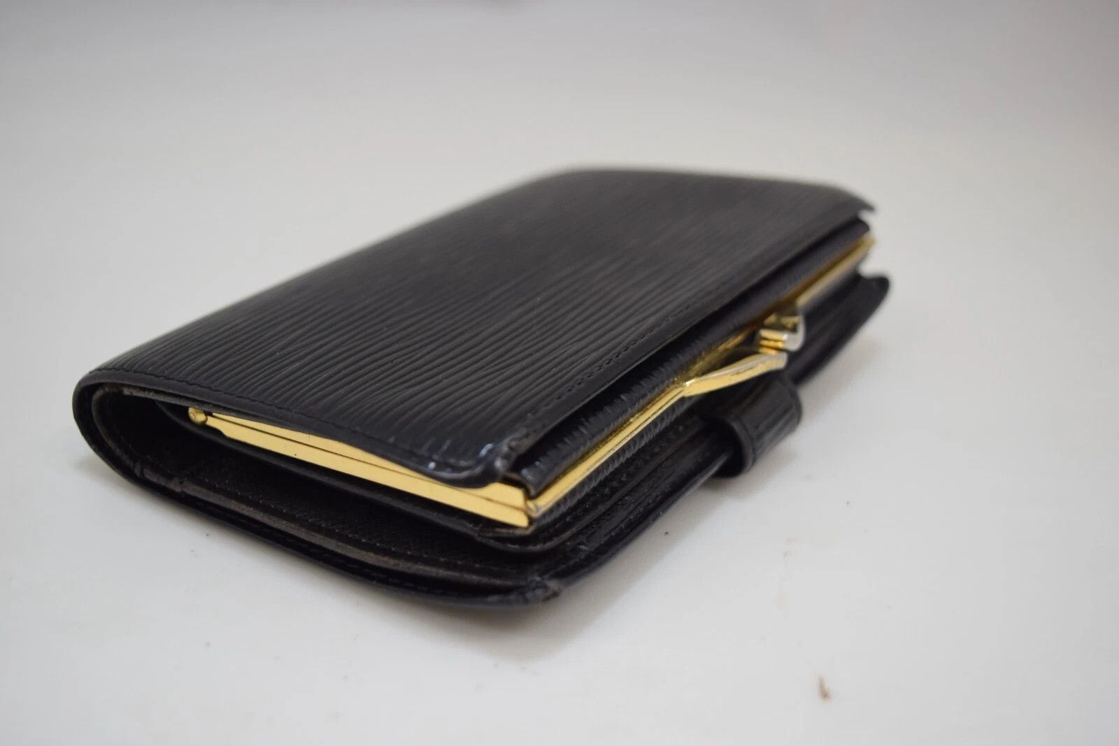 Louis Vuitton LVuitton Porte Monnaie Viennois Wallet Epi Leather M63242 Size ONE SIZE - 7 Thumbnail