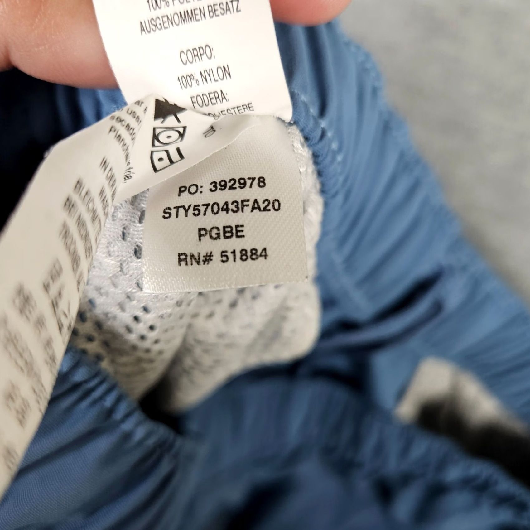Patagonia Patagonia Women's Blue Shorts Pockets Size S Regular Mid Rise Logo Outdoor Casual Size 28" / US 6 / IT 42 - 3 Thumbnail