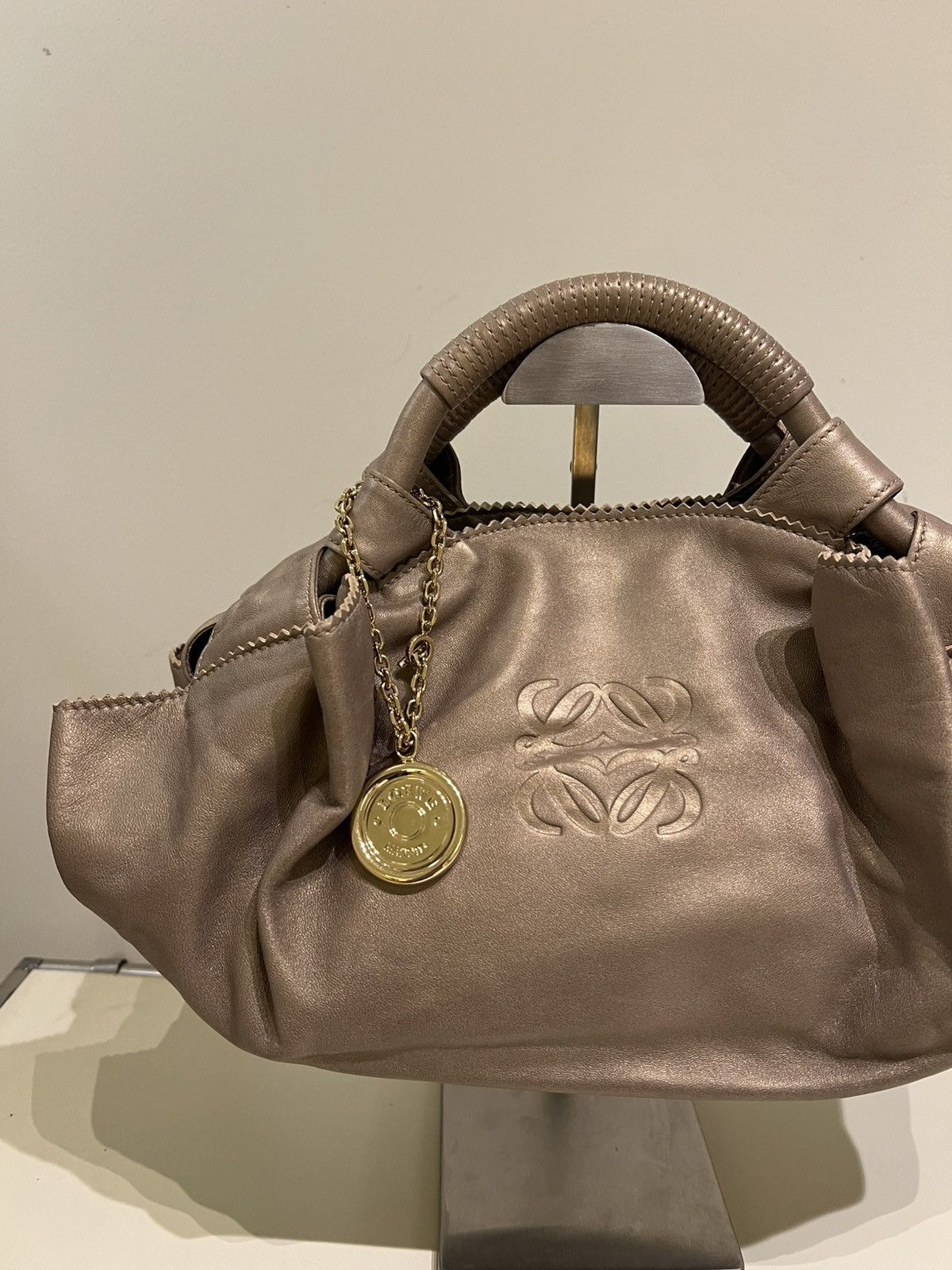 Loewe Loewe nappa aire bronze Size ONE SIZE - 6 Thumbnail