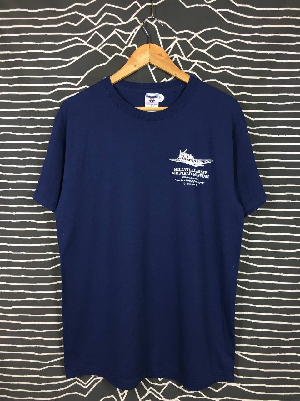 Jerzees × Vintage Vtg 50/50 Jerzees Millville Army Air Field Museum Tee Size US L / EU 52-54 / 3 - 5 Thumbnail