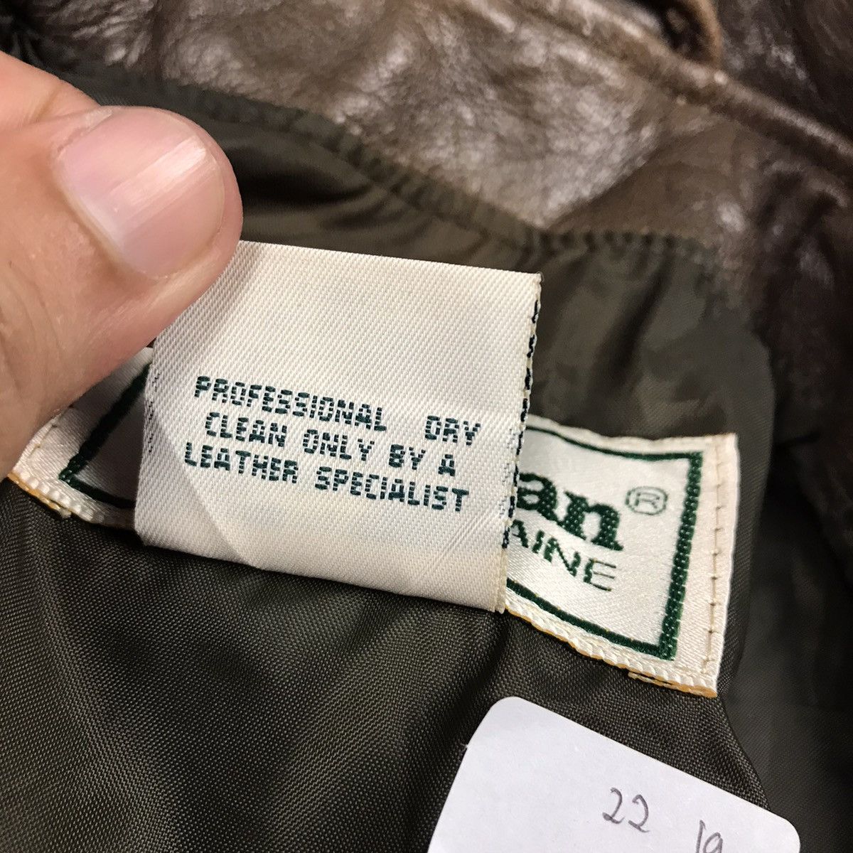 L.L. Bean VINTAGE LL.BEAN BROWN LEATHER BOMBER JACKET Size US S / EU 44-46 / 1 - 17 Thumbnail