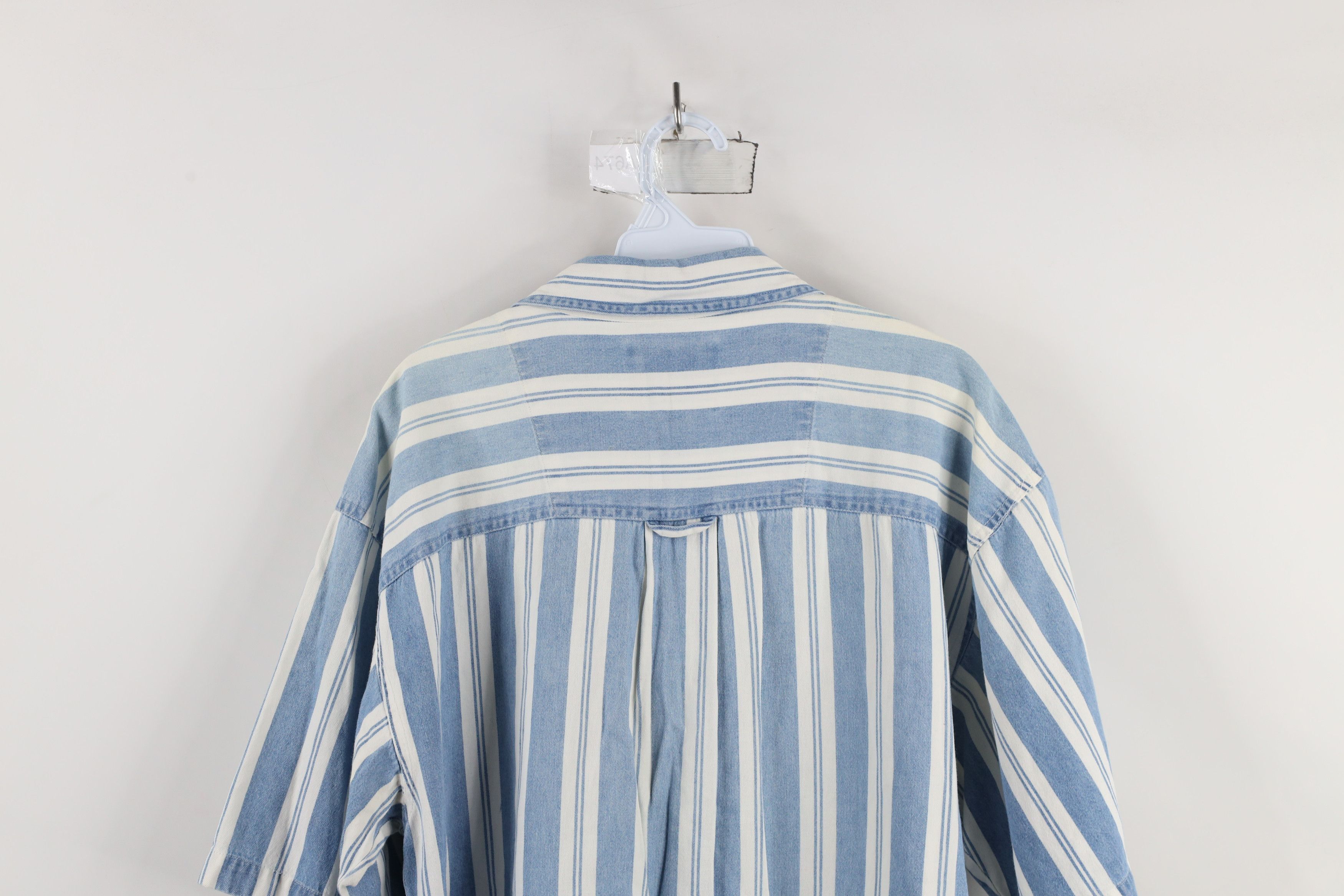 Vintage Vintage 90s Streetwear Baggy Fit Short Sleeve Button Shirt Size US L / EU 52-54 / 3 - 14 Thumbnail